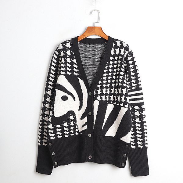 

802 2020 autumn pullover regular long sleeve panelled sweater black v neck fashion sweater luxury sweater jianyi, White;black