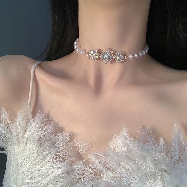 

chokers fashion flower crystal short necklace korean elegant luxury pearl beads choker party jewelry for women girl, Golden;silver