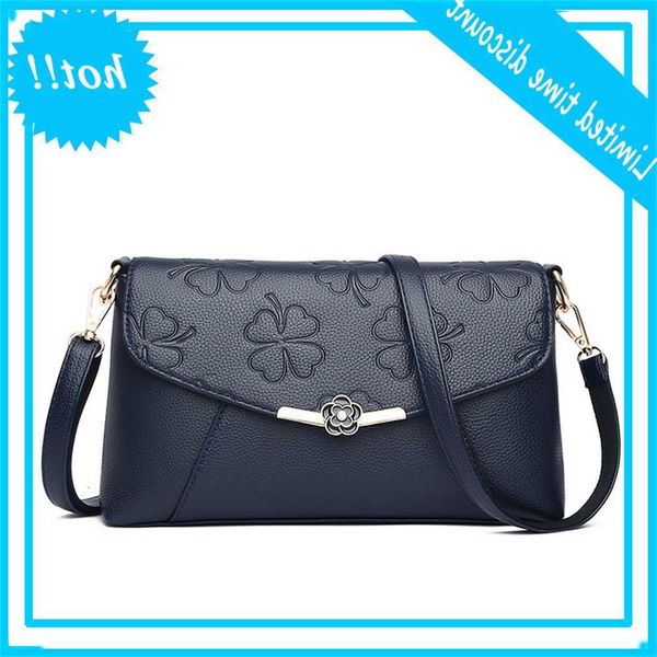 

2020 new middle aged women's hand texture mother's soft one shoulder messenger bag
