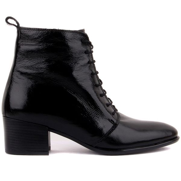 

black lakers color of women boots 2tbe