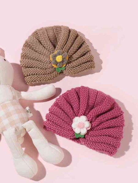 

2pcs baby flower decor knit hat she, Yellow
