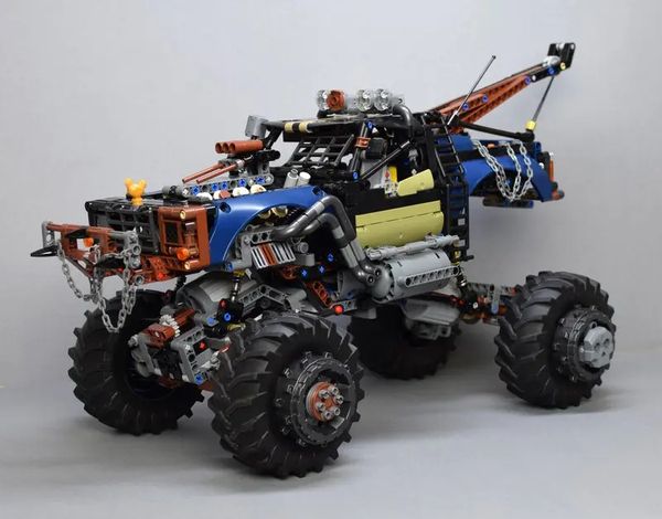 

2.4g rc block car block off-road vehicles toys doomsday bigfoot tractor simulated climbing car 2021 selling gift of the child