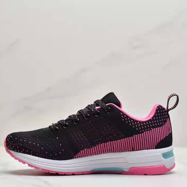 

designer questar boost jogging men women running shoe pink purple black&silver blue fly wire breathable trainers sneakers