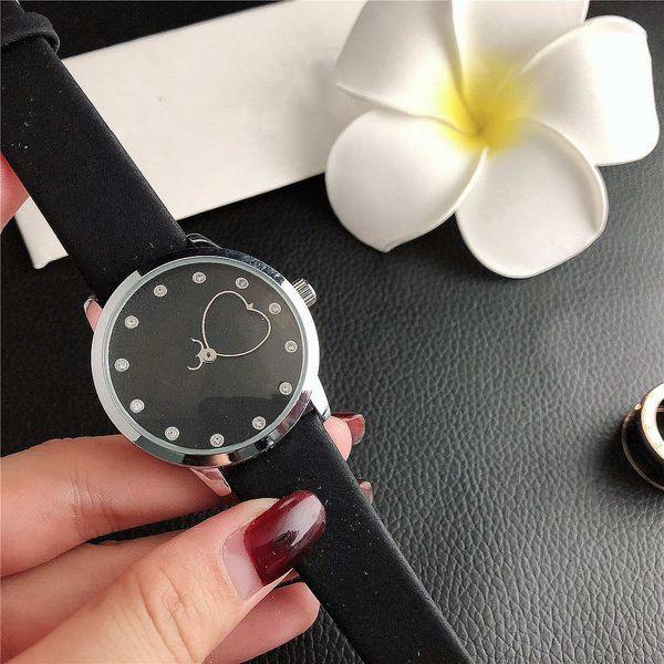 

36. 3mm ladies fashion quartz watch double row diamond big letter mother-of-pearl dial scale style simple hand-made effect beautiful, Slivery;black