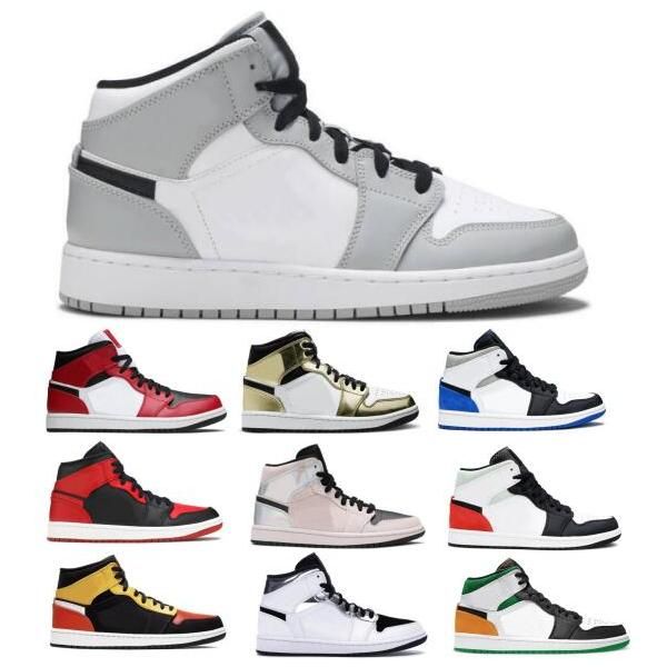

jumpman 1 1s light smoke grey mid basketball shoes chicago hyper royal black toe 3 hulk think mens women sports trainers sneakers