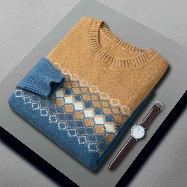 

pullover cardigan sweaters 2021 autumn and winter men's round neck diamond check cashmere sweater large knitted bottoming shirt, White;black