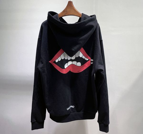 

chaopai ch men's and women's hoodie with big red lips on the back, Black