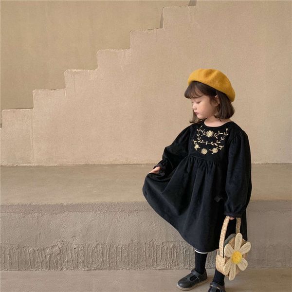 

autumn and winter 2020 new girl's corduroy embroidery sweet korean bubble sve princs baby drs, Red;yellow