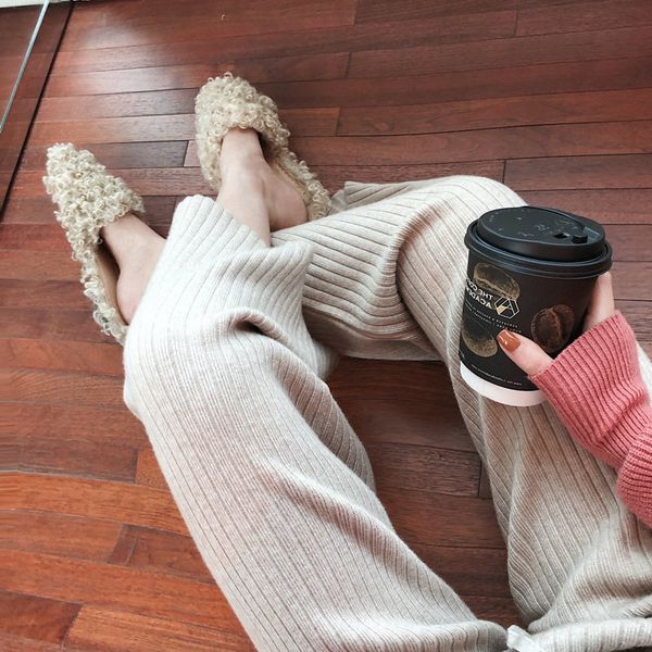 

pregnant women's trousers for autumn winter wear loose and fashionable mother's falling feeling knitted wide leg pants with plush, White