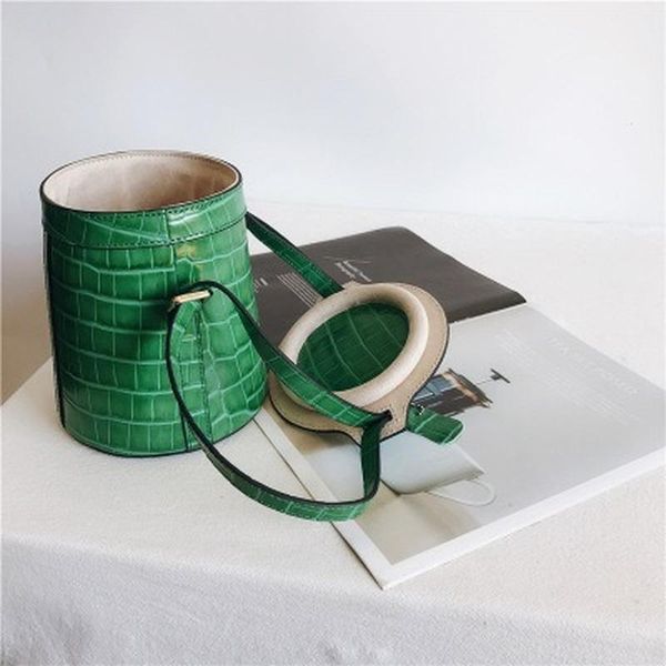 

2021 retro women bucket handbag crocodile pattern messenger bag lady cowhide shoulder bag daily coin purse women handbag