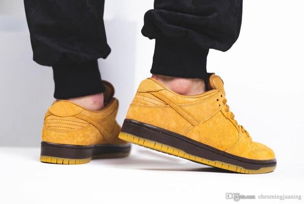 

authentic dunk sb low wheat mocha skateboard shoes wheat suede outdoor sports shoes tan men women sneakers with original box bq6817-204