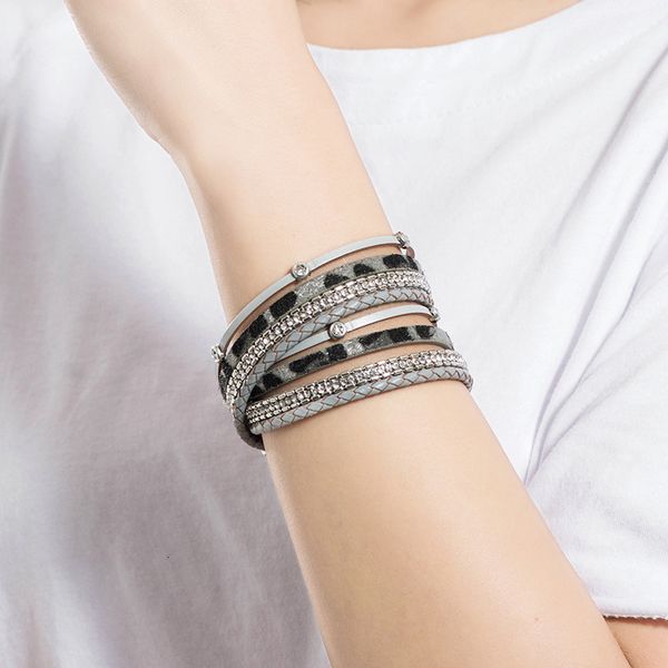 

leather 4 wrap colors leopard new style with rhinestones magnetic clasp bracelet for women girls 2020 sale, Silver