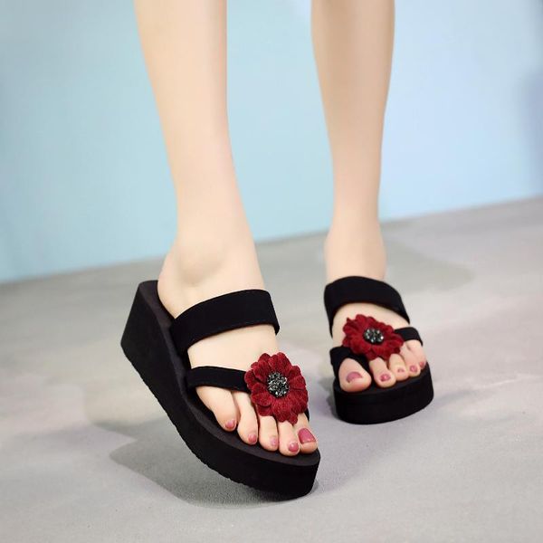 

beach shoes slippers soft on a wedge slides low fashion slipers women rubber flip flops sabot comfort luxury 2021 hawaiian, Black