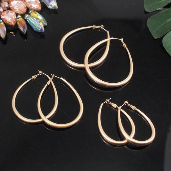 

matte gold color big hoop earrings optional for women 3 size copper alloy oval earrings statement fashion jewelry ukmoc1, Golden;silver