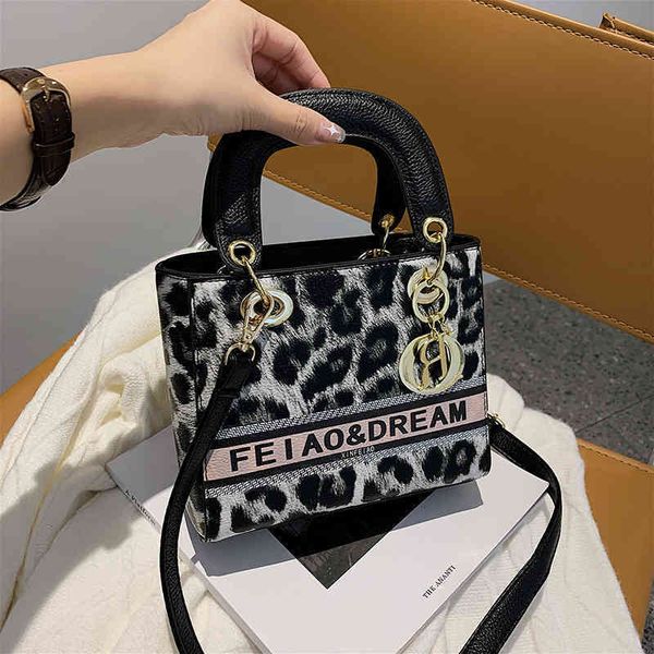 

2022 factory wholesale new high sense niche bag popular leopard single shoulder