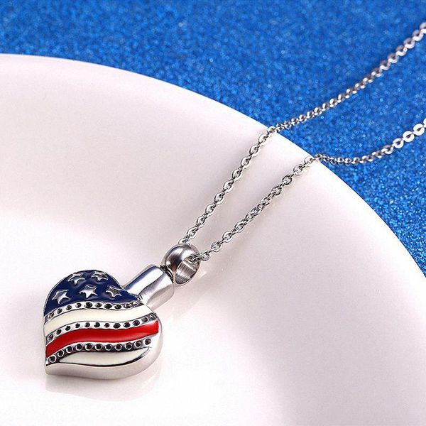 

european and american flag heart-shaped casket pendant necklace perfume bottle titanium chain commemorative ornament lp1499, Silver