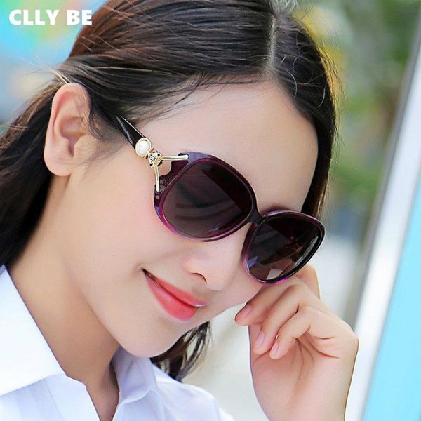 

fashion pearl decoration frame sunglasses luxury polarized sun glasses for women travel classic vintage gafas, White;black