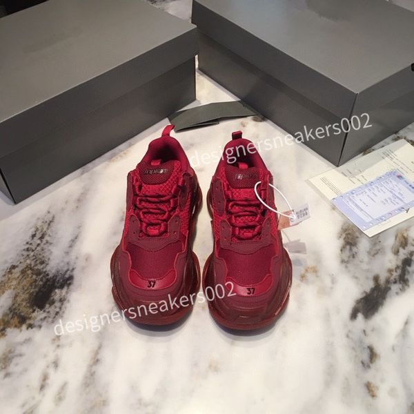 

top new Mans Black Walking Sneakers Men Women Black Red Casual Shoes Fashion Paris Sneakers yx201226