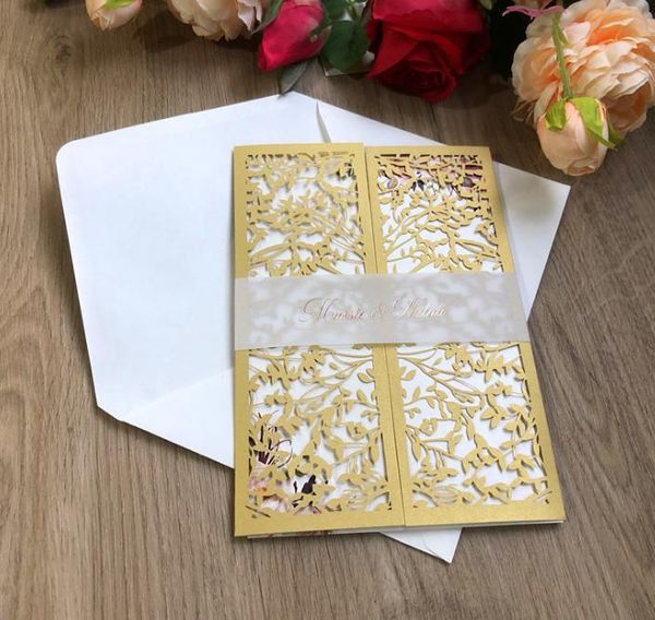 Goldene Hochzeitseinladung 2021, königliche Hochzeitseinladungen mit Glitzerboden, elegante lasergeschnittene Hochzeitseinladung 2019 mit Bandgürtel und Anhänger