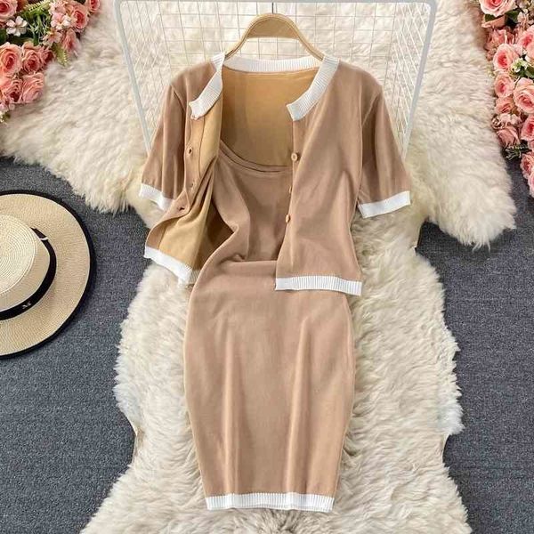

summer sweet and gentle wind hits the color short-sleeved knitted cardigan all-match waistband short skirt two-piece suit 210525, White
