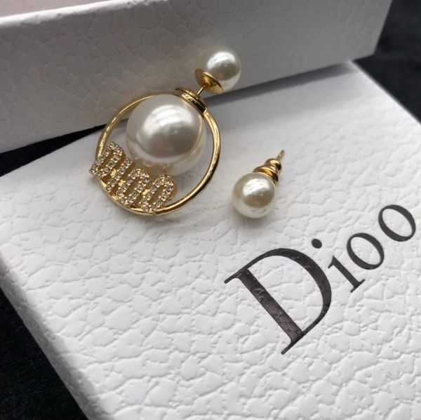 

special offer 70% off dijia / 2021 new pearl asymmetric earrings letter inlaid diamond temperament, Golden;silver