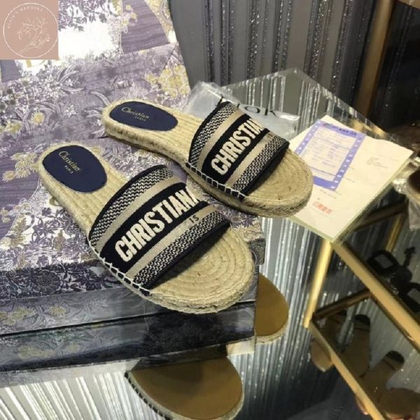 

70% off wholesale sandals flip-flops di home summer breathable embroidery letters outdoor toe shoes canvas beach fisherman girls slippers, Black