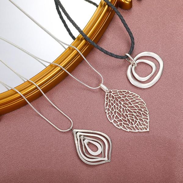 

pendant necklaces 2021retro stainless steel jewelry leaf women's neck chain goth necklace the fashion accessories, Silver