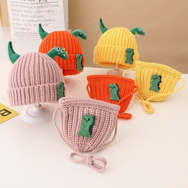 Cappello da bambino lavorato a maglia con stampa di dinosauro cartone animato Carino autunno inverno caldo berretto da neonato per neonato berretto morbido all'uncinetto per bambina ragazzo ragazzo