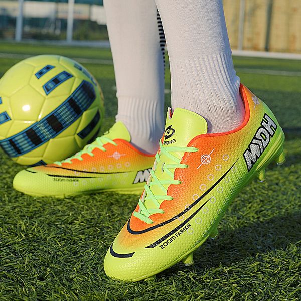 

new outdoor soccer shoes children training shoes sneakers kids teenagers tf turf sole football boots eu35-44 parent-kid shoes