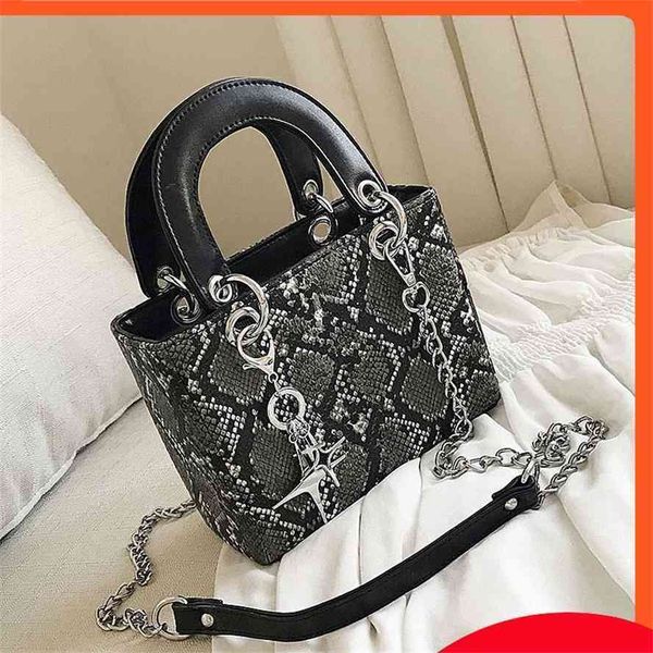 

diana women's hand-held 2021 new niche design personalized snake pattern small bag