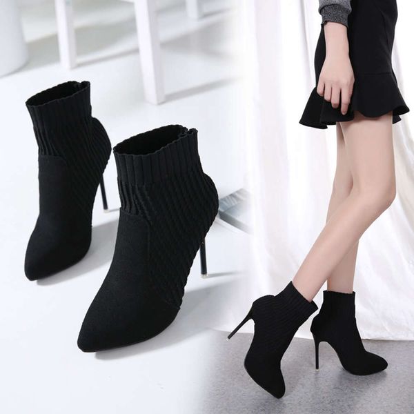 

designer winter new women's pointed and martin boots in autumn of 2019, White;red