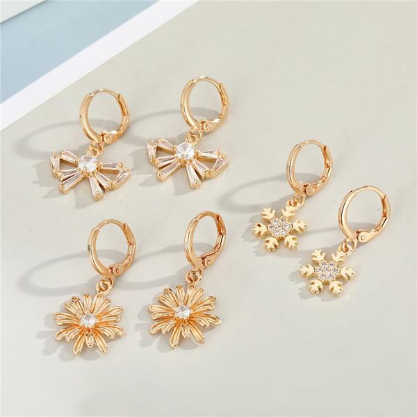 

hoop & huggie 1pair zircon crystal snowflake daisy flower earrings for women simple hollow bowknot small ear stud jewelry e368-32, Golden;silver