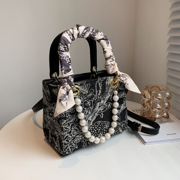 

female 2021 new fashion princess diana bag pearl handbag one shoulder messenger