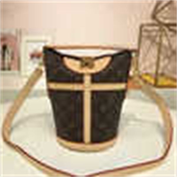 

body brand designer luxury ale#m43587 cross duffle handbags spring and summer clutches handbags iconic handles shoulder bag bags totes e