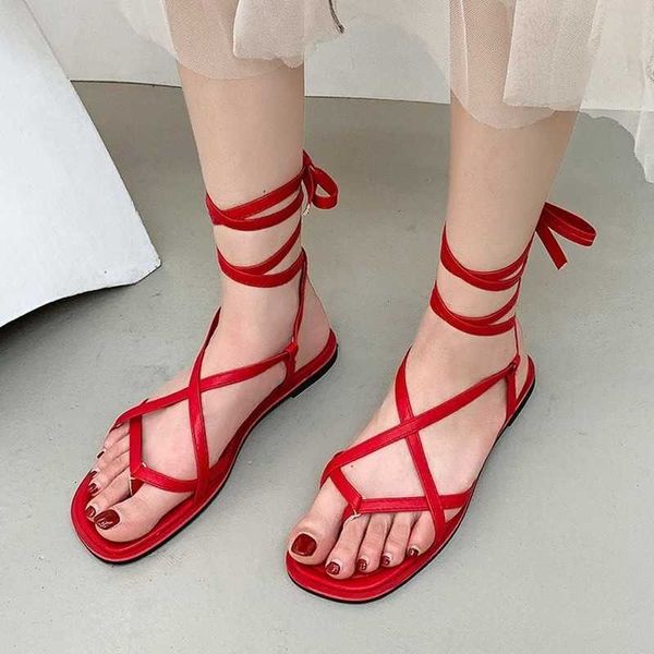 Sandálias plana de bandagem de verão Mulher Design Rodada Cabeça Mulheres Sapatos Retro Feminino Open-dedo Casual Sandalias Chique para Senhoras 210611