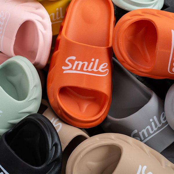 

slippers 2021 summer men's casual sandles soft sole shoes women's candy color beach fashion drag outdoor versatile, Black