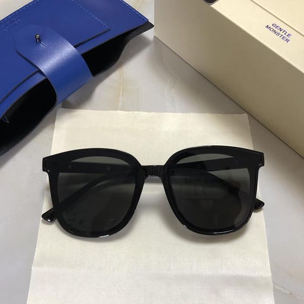 

sunglsss fashion sunglasses korea glasses gentle sunglasses monster female women 2021 oculos men sun gm retro amdfp, White;black