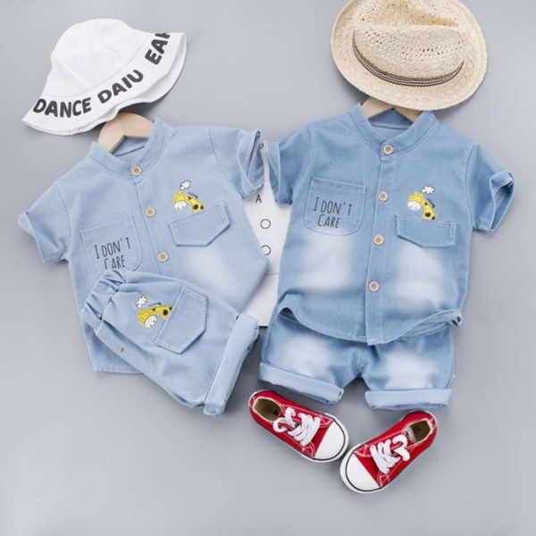 

new fashion children's korean boys' casual solid color single breasted jeans short sleeve shorts two piece set, White