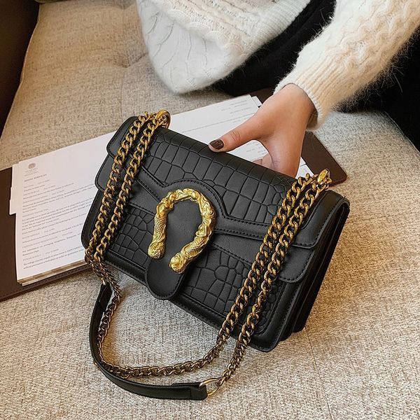 

2021 small bag fashion single shoulder messenger bag women's high-grade sense net red high-capacity chain