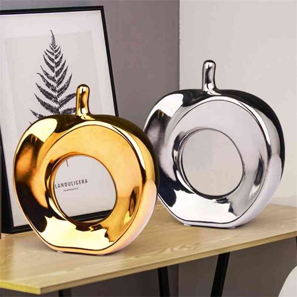 Creative Cerâmico Ouro e Prata Hollow Apple Ornamentos Nordic Modern Home Decorações Desktop Artesanato Artes Christmas Artes Estatuetas 210727