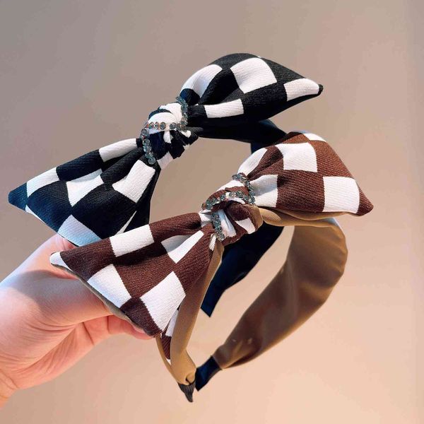 

barrettes hairpin autumn new style ~ wind black and white checkerboard three-dimensional bow lovely personalized diamond knot hoop jewelry, Golden;silver