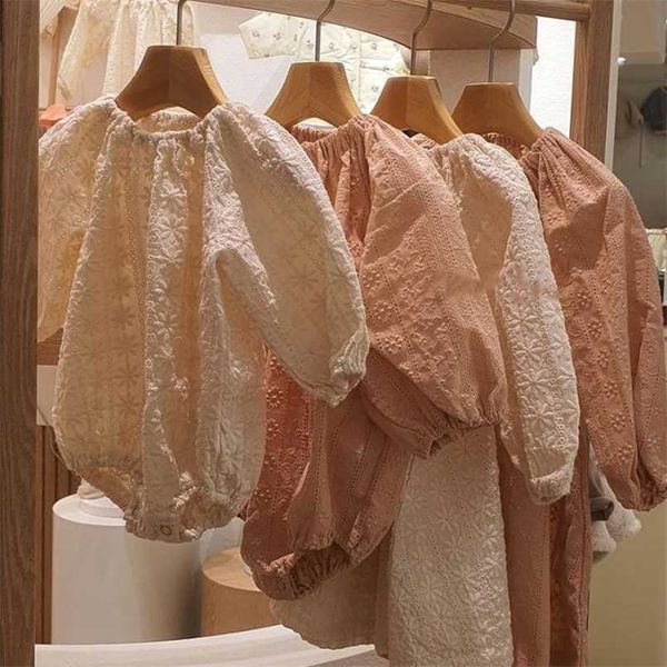 Vestiti a maniche lunghe per bambina autunnale Abiti eleganti per bambina in pizzo bianco Tuta per neonato Abiti da principessa per bambini Abbigliamento gemello 211025