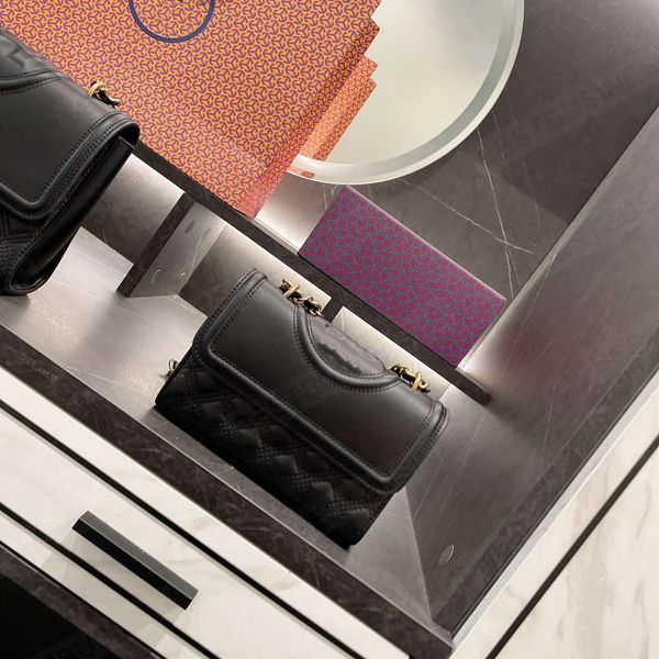 

female designer shopping bag portable messenger shoulder super versatile and practical small 21*14 large 27*19 folding gift box wristlet