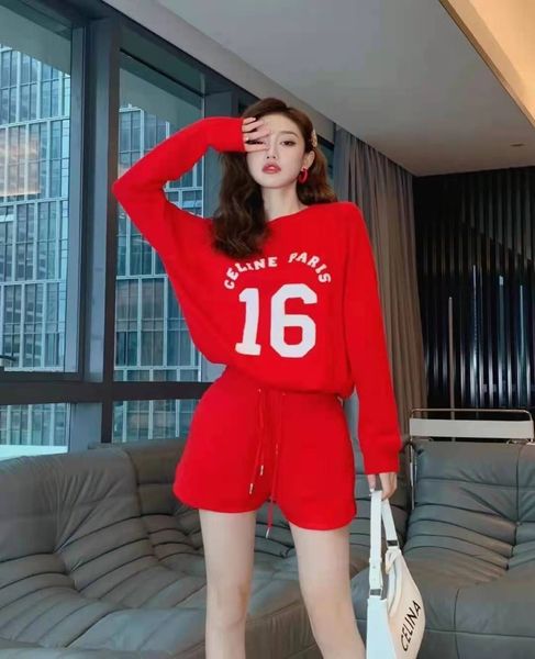 

70% off 2021 spring and autumn new ce letter small suit women's red knitted sweater shorts two-piece set, Gray