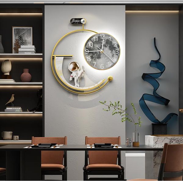 Wanduhren Wohnzimmer Moderne Einfachheit Haushalt Mode Originalität Extravagante Stummschaltung Hängende Uhr Licht Design