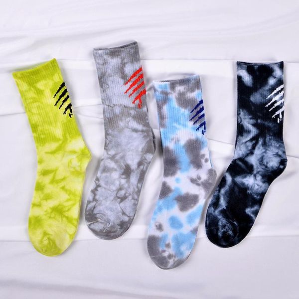

street web celebrity scratch tie-dye socks silk stockings lovers skateboard sock movement wholesale men and women, Black