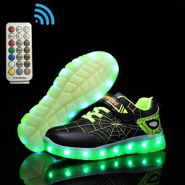 Tamanho 26-37 Meninos RF Controle Brilhante Sneakers Kids Luminous Sneakers Girls LED Acenda Sapatos Crianças Casuais sapatos com luz 210312