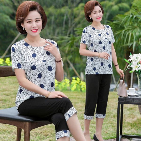 

2pcs / set ,mother's summer middle-aged women's short sleeve t shirt + calf-length pants female office lady plus size sets, Gray