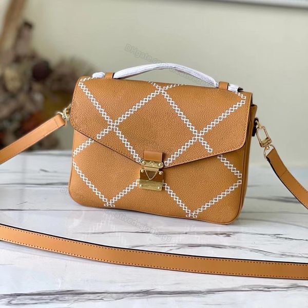 

spring crossbody shoulder bags totes messenger embroidered quilted interior embossed leather designer handbag back flap square bag pochette