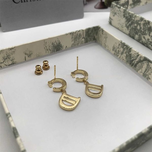 

21-year-old full brilliant diamonds earrings jewellry deals, Silver